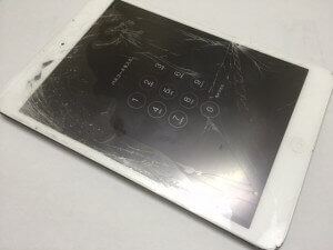 iPadminiガラス修理前
