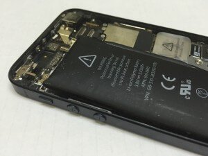 iPhone５バッテリー膨張